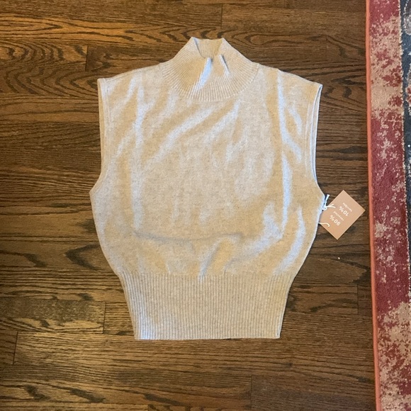 Reformation Sweaters - Reformation Cashmere Sleeveless Turtleneck Sweater NWT